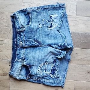 Maurice's distressed shorts